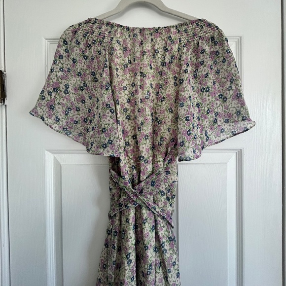 ASTR The Label Adella Floral Ruffle Midi Dress, Size Small - Picture 7 of 8